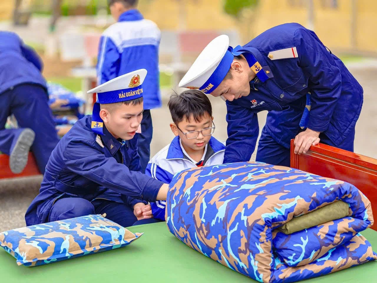 Hơn 1500 giáo viên, học sinh trải nghiệm thực tế tại Lữ đoàn 679