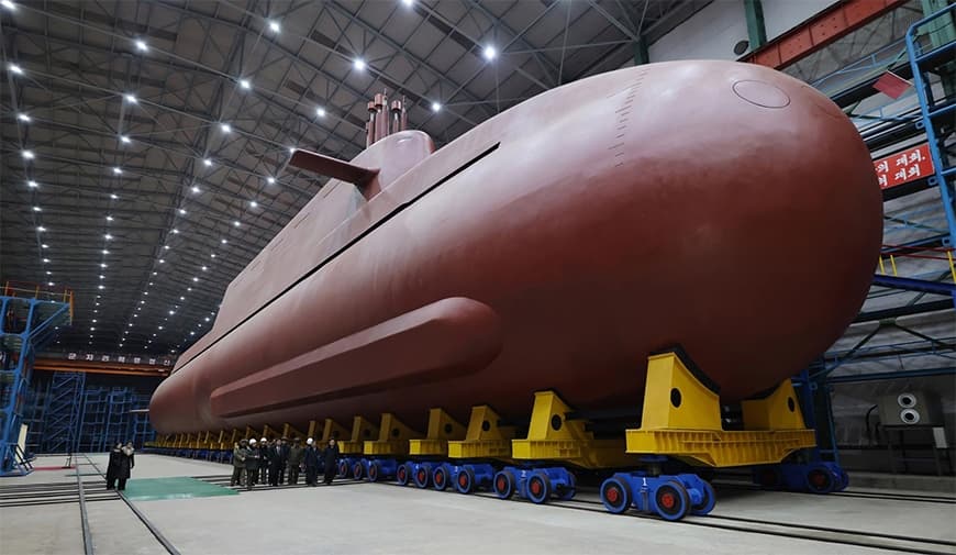 Triều Tiên lần đầu công bố tàu ngầm hạt nhân nội địa