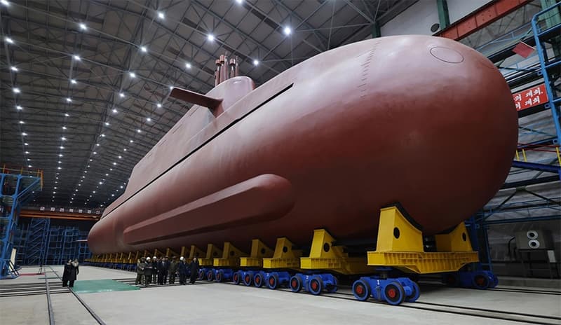 Triều Tiên lần đầu công bố tàu ngầm hạt nhân nội địa