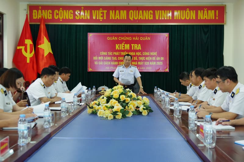Kiểm tra công tác phát triển khoa học công nghệ tại Nhà máy X28