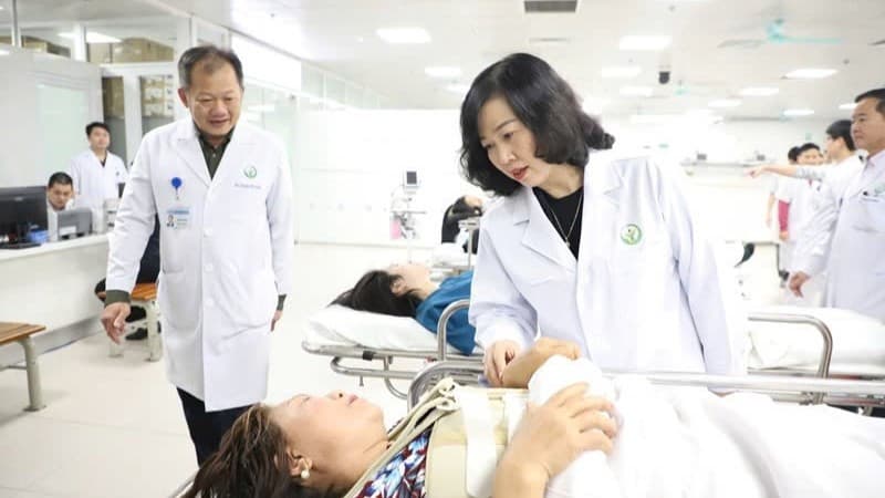 Bộ Y tế đang khẩn trương xây dựng Đề án triển khai chính sách miễn viện phí toàn dân