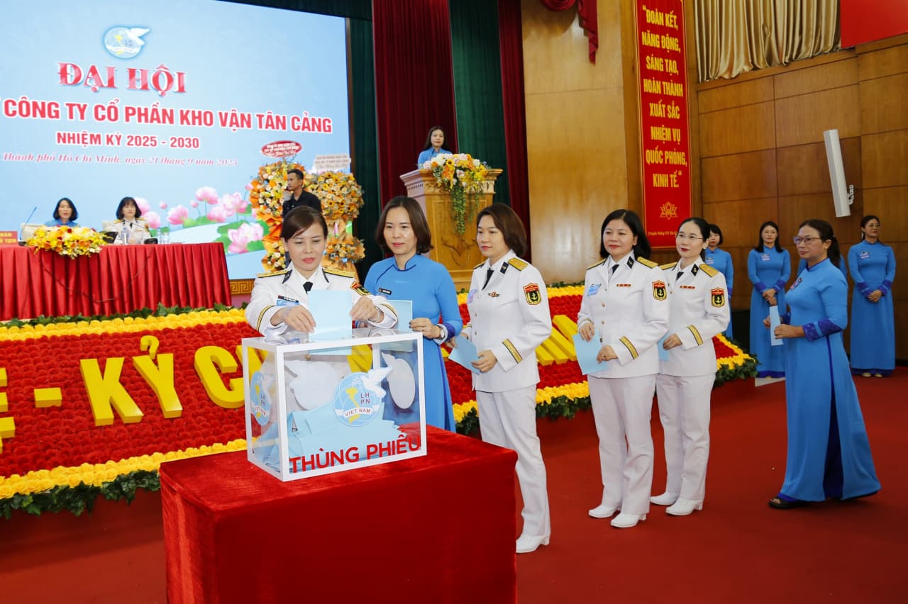 Hội phụ nữ Công ty Kho vận Tân Cảng: Điểm sáng ứng dụng công nghệ vào sản xuất