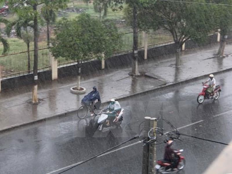 Siêu bão Ragasa gây mưa rào và dông nhiều nơi