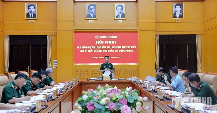 Chào mừng Đại hội đại biểu Đảng bộ Quân đội lần thứ XII: Hoàn thiện chính sách, pháp luật về quân sự, quốc phòng trong tình hình mới