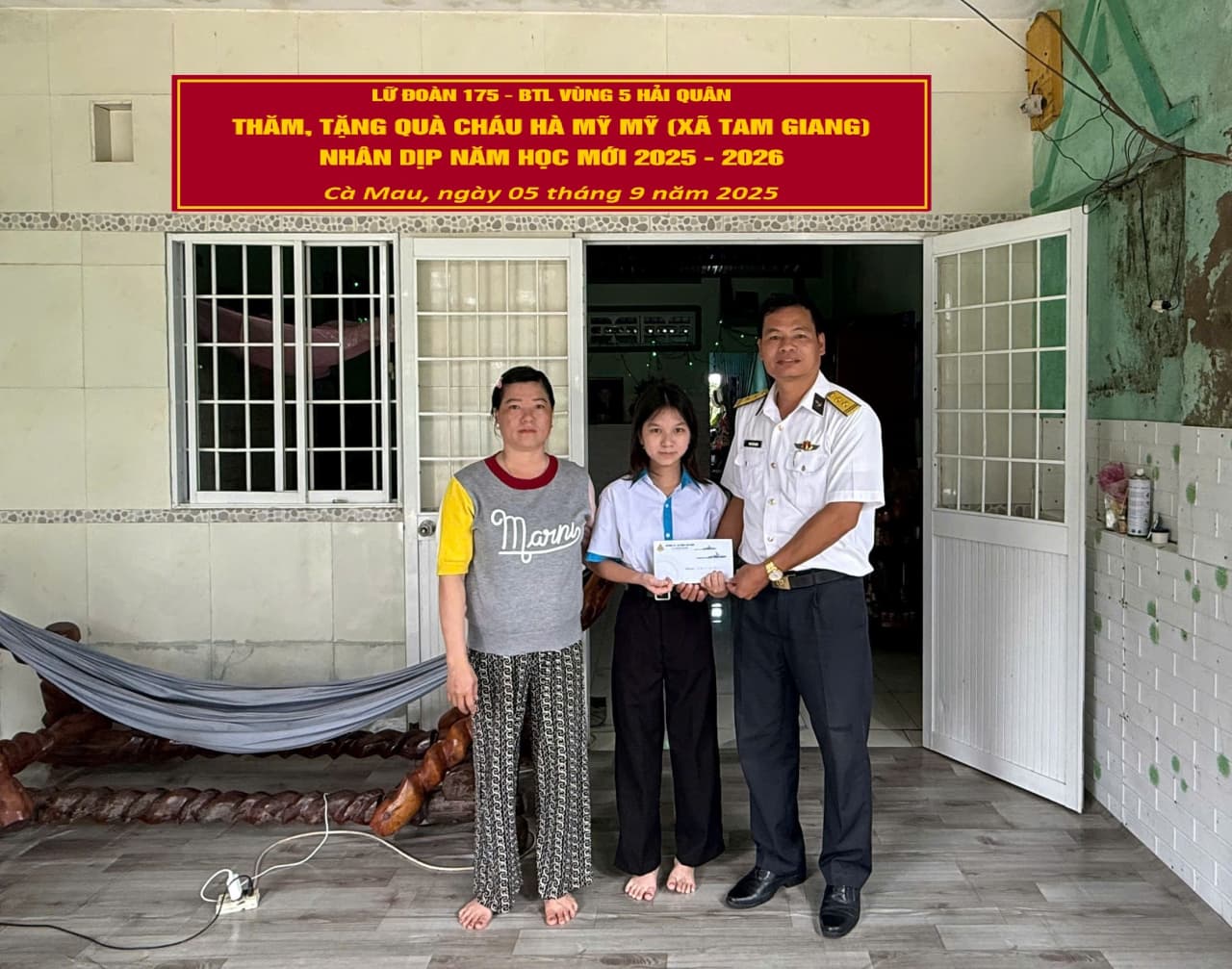 Lữ đoàn 175 thăm, tặng quà con ngư dân