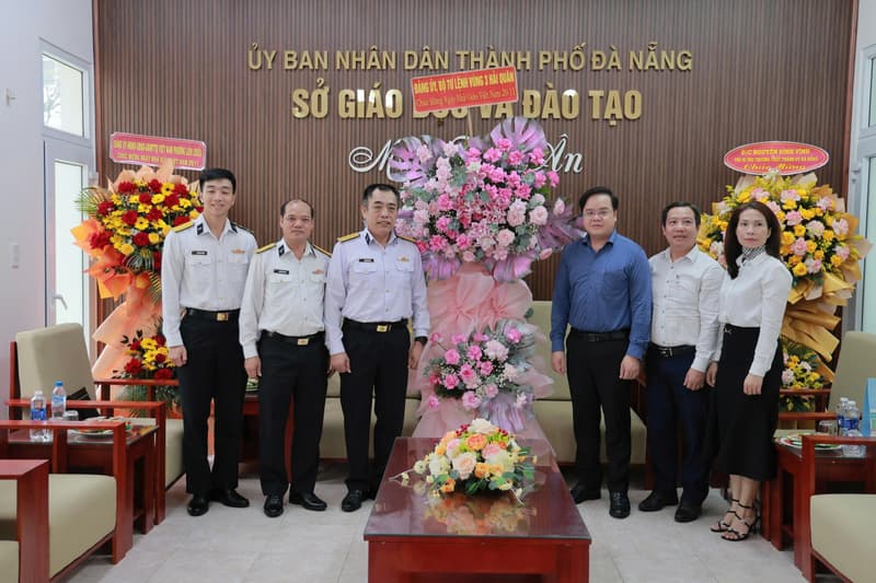 Vùng 3 chúc mừng Ngày truyền thống MTTQ Việt Nam và Ngày Nhà giáo Việt Nam