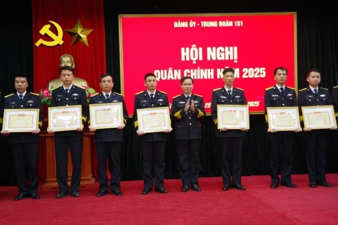 Trung đoàn 151 hoàn thành tốt công tác ra đa quan sát