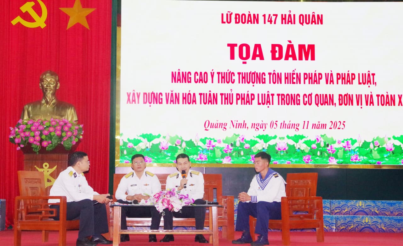 Lữ đoàn 147 hưởng ứng Ngày pháp luật Việt Nam