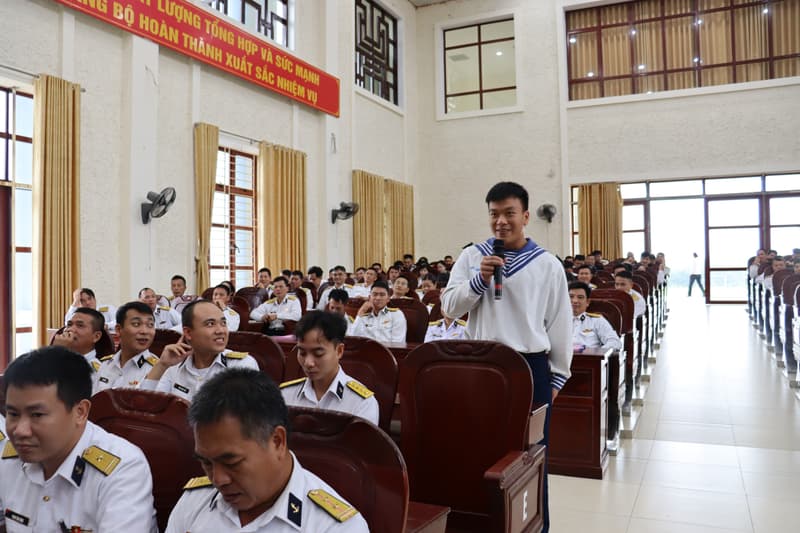 Bộ Tham mưu đối thoại dân chủ với cán bộ, chiến sĩ Trung tâm 47