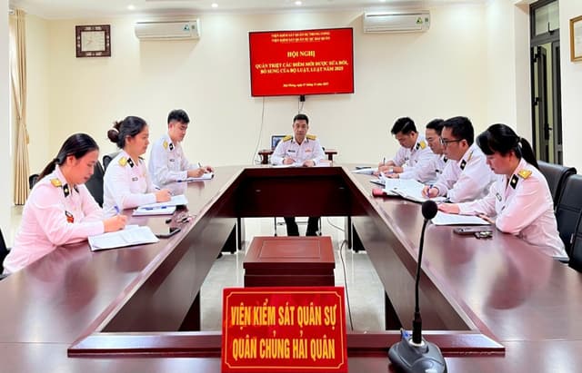 Viện Kiểm sát quân sự Quân chủng Hải quân hưởng ứng Ngày pháp luật Việt Nam