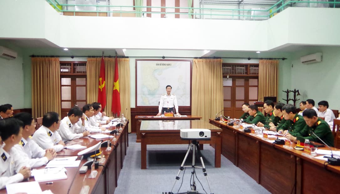 Đoàn công tác Bộ Quốc phòng thăm, kiểm tra công tác SSCĐ tại Vùng 3 Hải quân