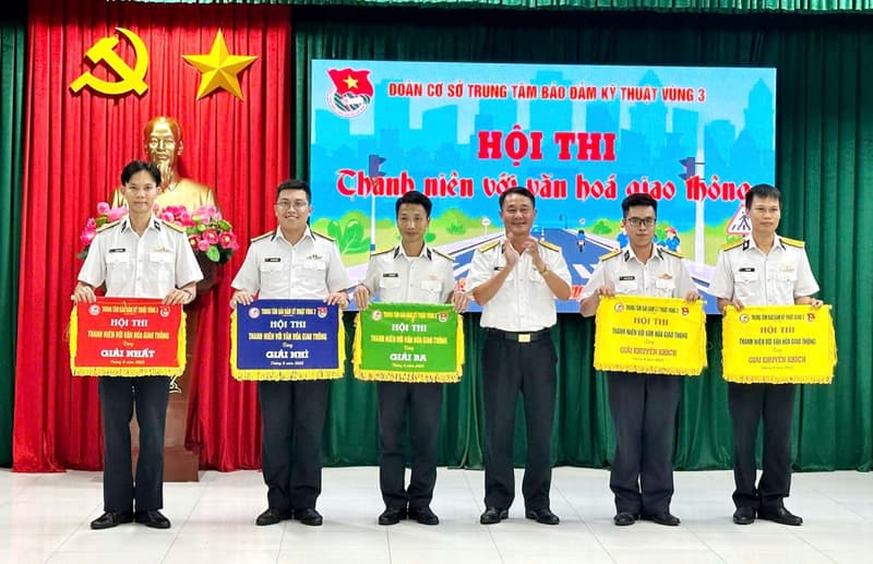 Hội thi “Thanh niên với văn hóa giao thông”