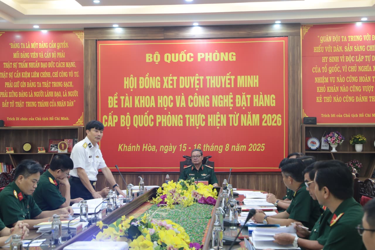 Xét duyệt thuyết minh và kiểm tra tiến độ thực hiện đề tài khoa học  cấp Bộ Quốc phòng cho các đơn vị khu vực phía Nam