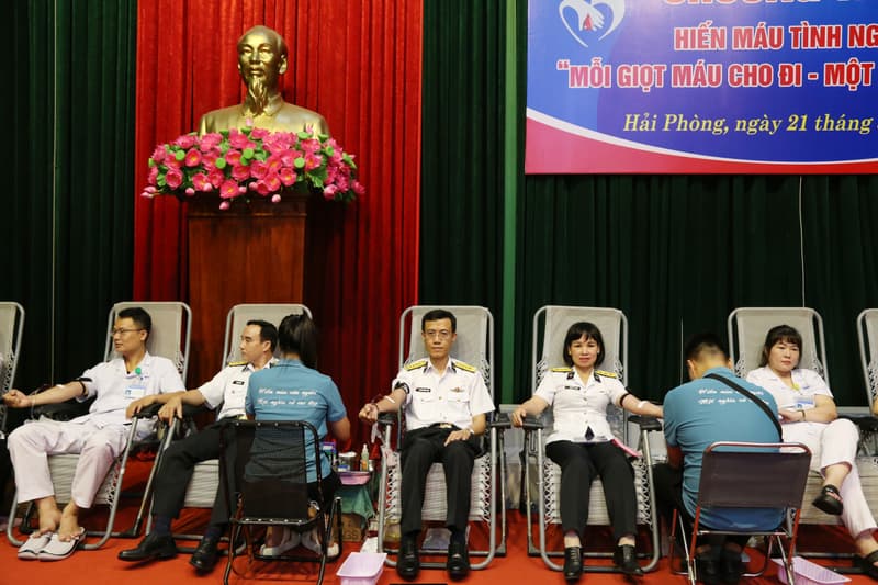 Chương trình hiến máu tình nguyện ở Viện Y học Hải quân