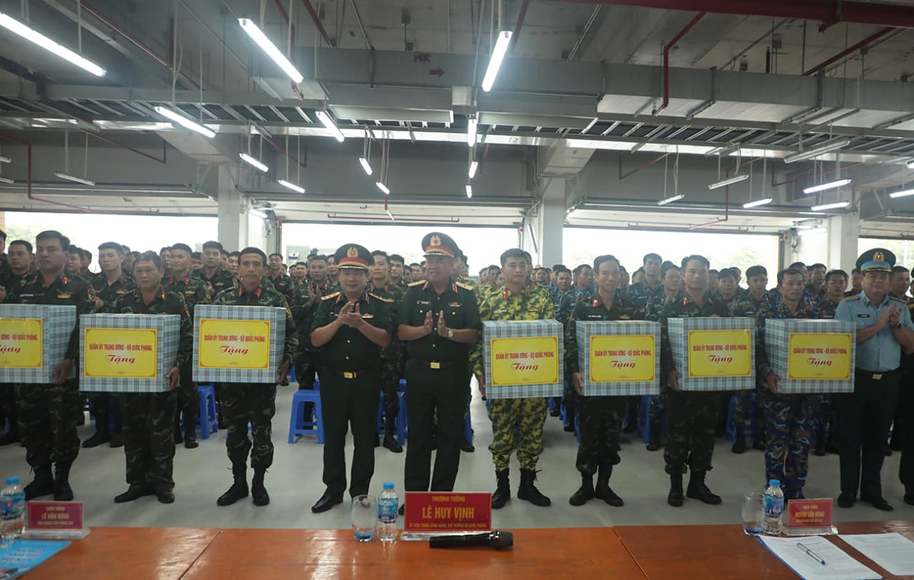 Bộ Quốc phòng kiểm tra, động viên lực lượng bảo đảm kỹ thuật thực hiện nhiệm vụ A80