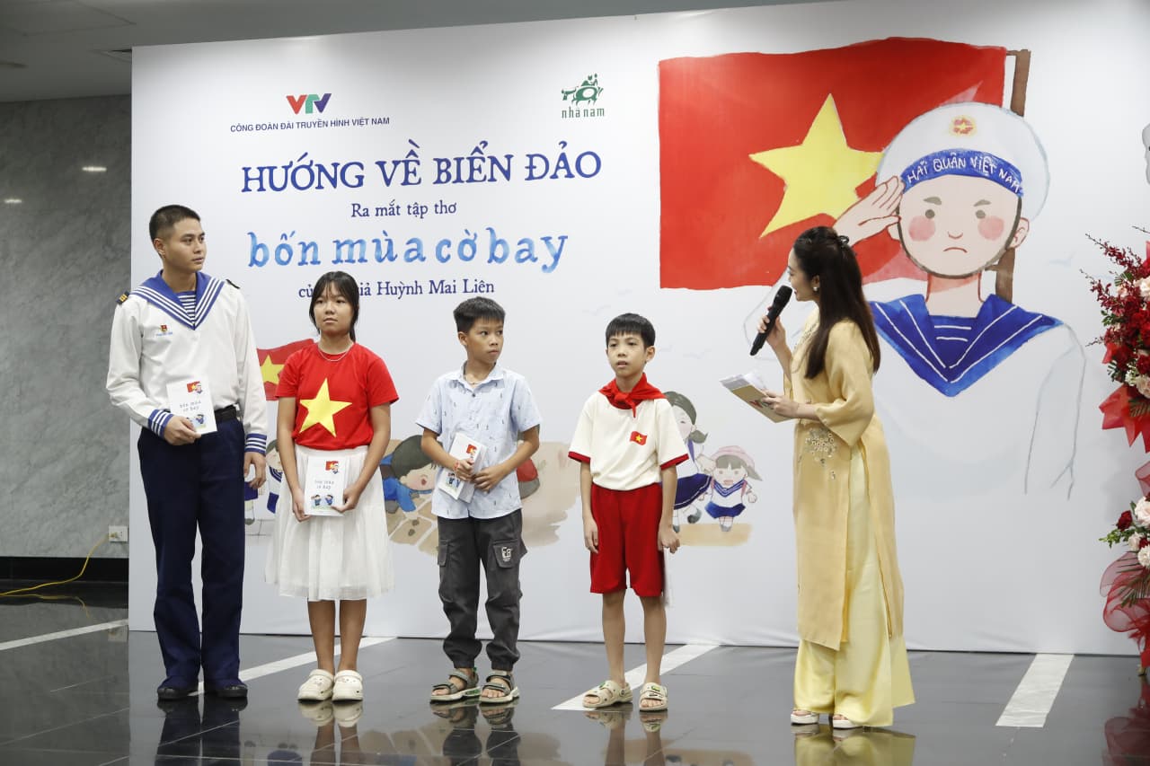 “Bốn mùa cờ bay” - Một hải trình Trường Sa neo lại mãi trong tim