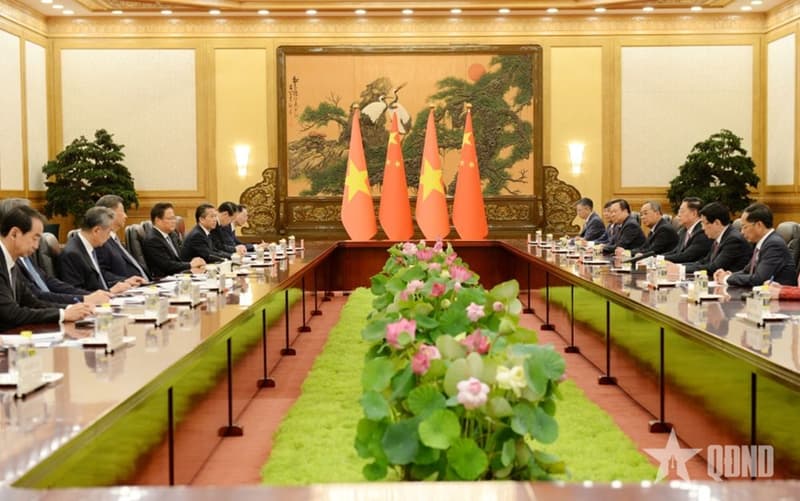 Chủ tịch nước Lương Cường hội đàm với Tổng Bí thư, Chủ tịch Trung Quốc Tập Cận Bình