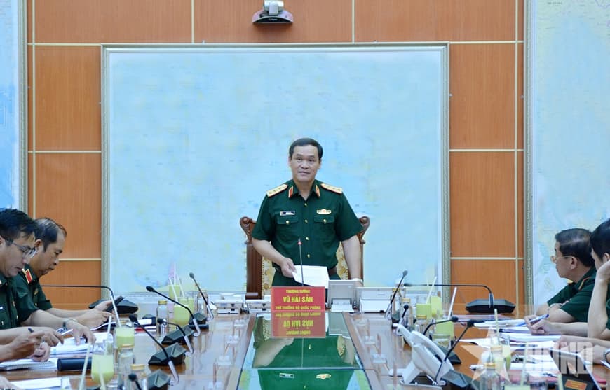 Thượng tướng Vũ Hải Sản chủ trì họp Ban chỉ đạo trưng bày của Bộ Quốc phòng nhân dịp Quốc khánh 2/9