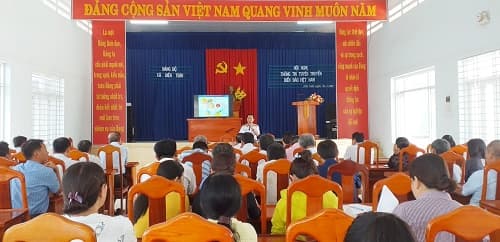 Học viện Hải quân nói chuyện chuyên đề về tình hình biển, đảo cho 150 cán bộ, đảng viên xã Diên Toàn