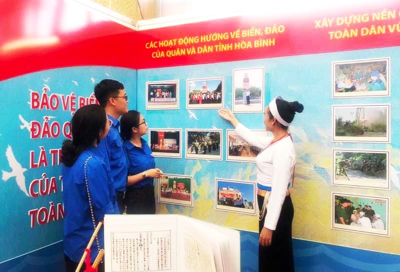 Tỉnh Hòa Bình: Gần 2,5 tỷ đồng ủng hộ quân, dân huyện đảo Trường Sa