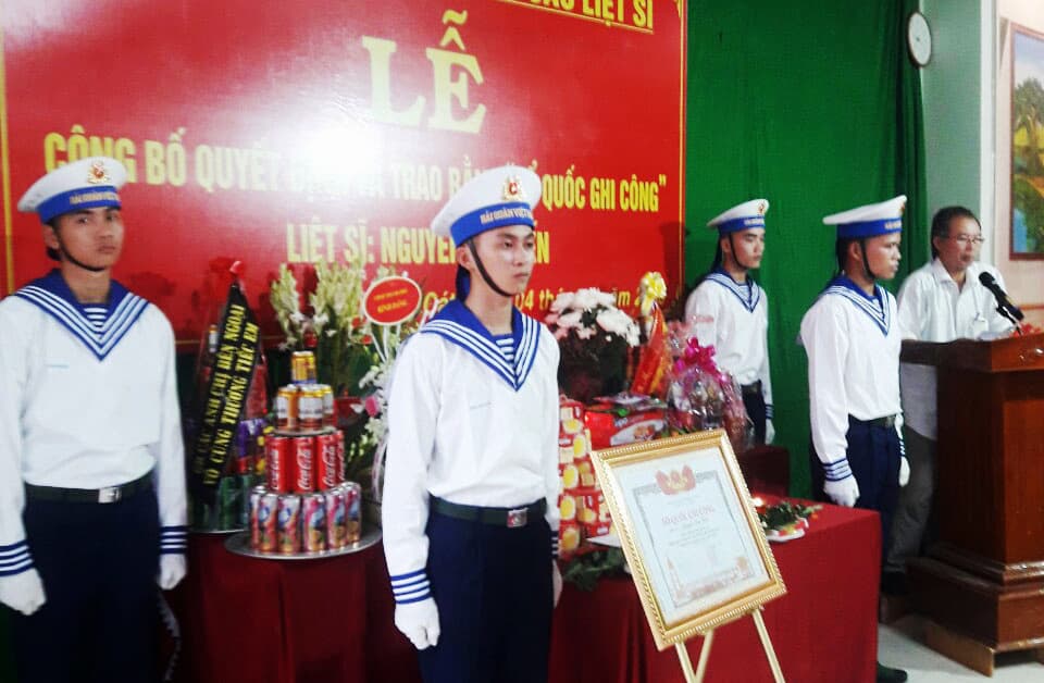 Công bố quyết định trao bằng "Tổ quốc ghi công" đối với liệt sĩ Nguyễn Văn Tiến
