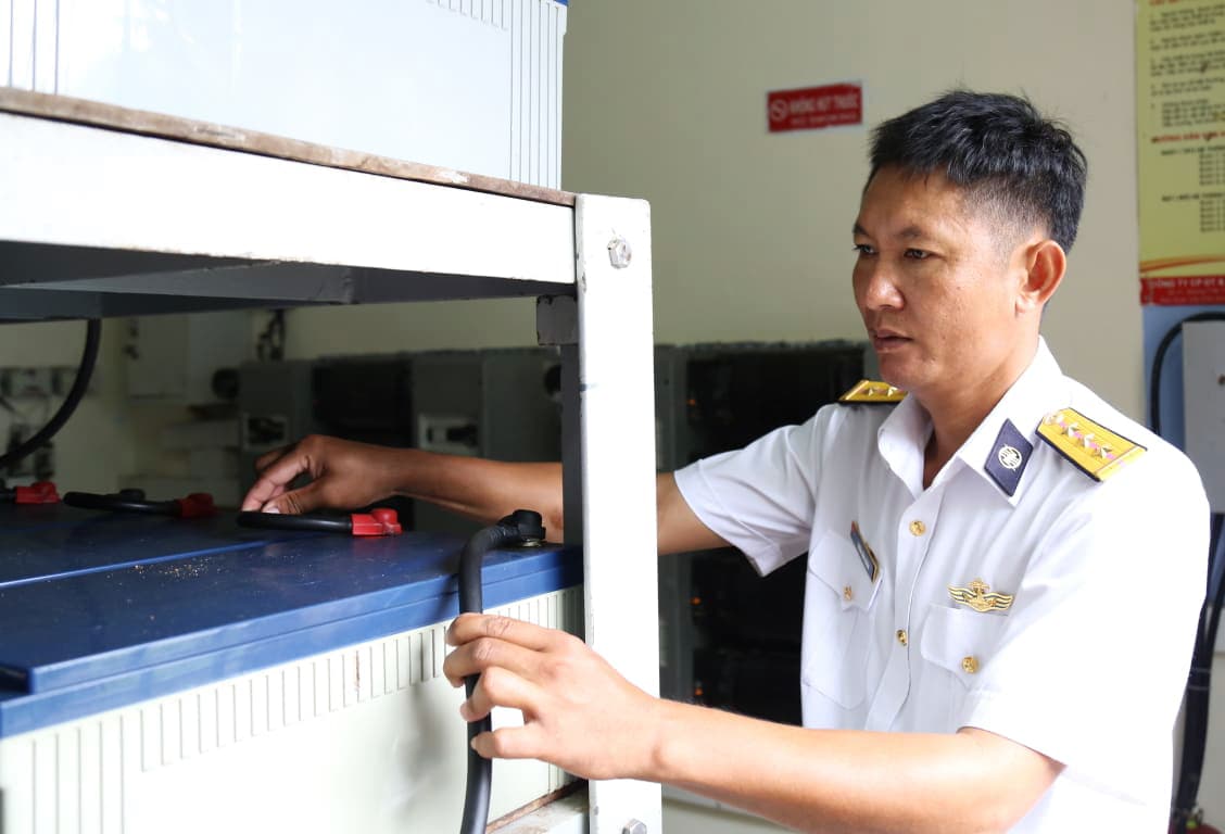 Nhân viên trạm nguồn nhiệt tình, trách nhiệm