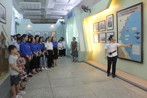 Ký ức trận đầu ở Bảo tàng Hải quân