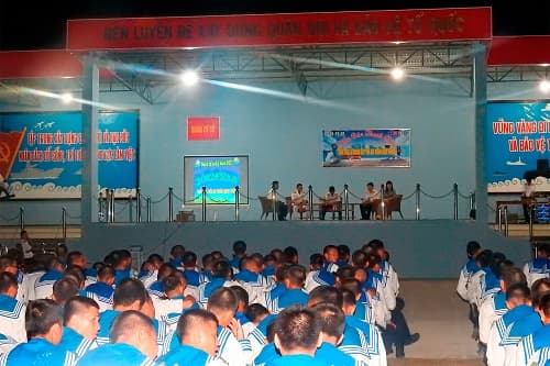 Đoàn cơ sở Lữ đoàn 957: Diễn đàn thanh niên về an toàn giao thông