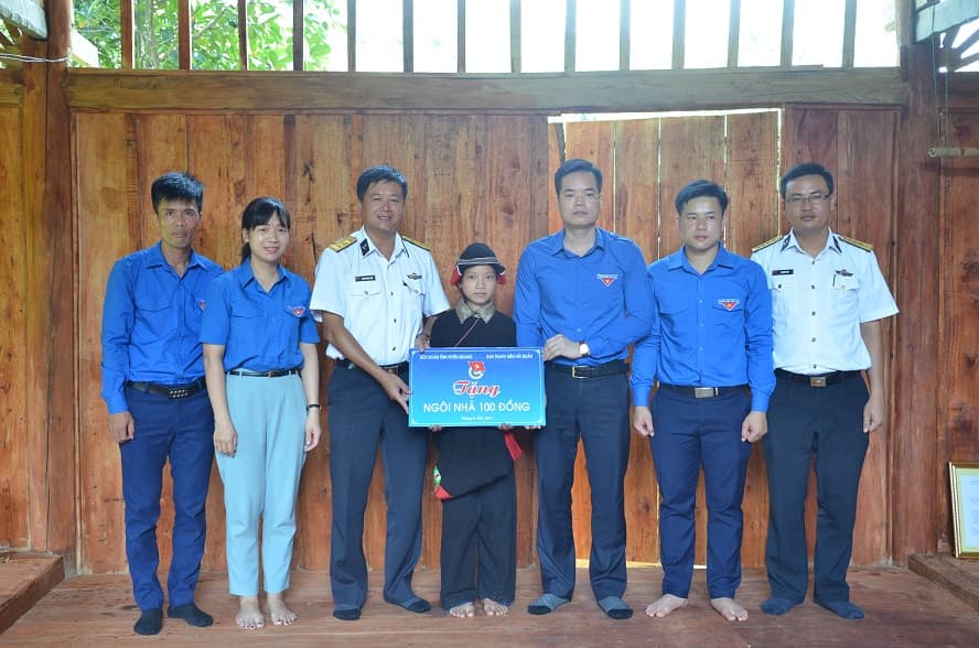 Khánh thành và bàn giao “Ngôi nhà 100 đồng”
