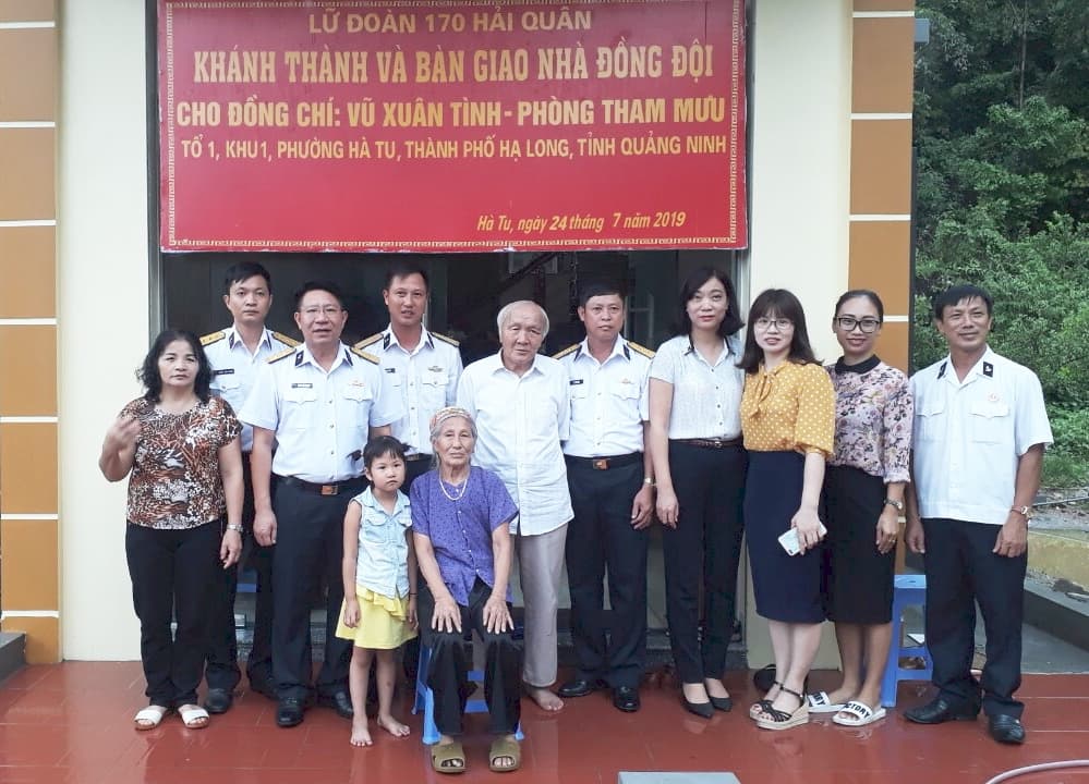 Lữ đoàn 170 Hải quân khánh thành và bàn giao nhà đồng đội