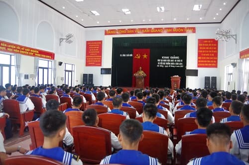 Vùng 3 Hải quân: Khai giảng Lớp đào tạo nhân viên chuyên môn kỹ thuật-nghiệp vụ Khóa 45 và Tiểu đội trưởng Khóa 4