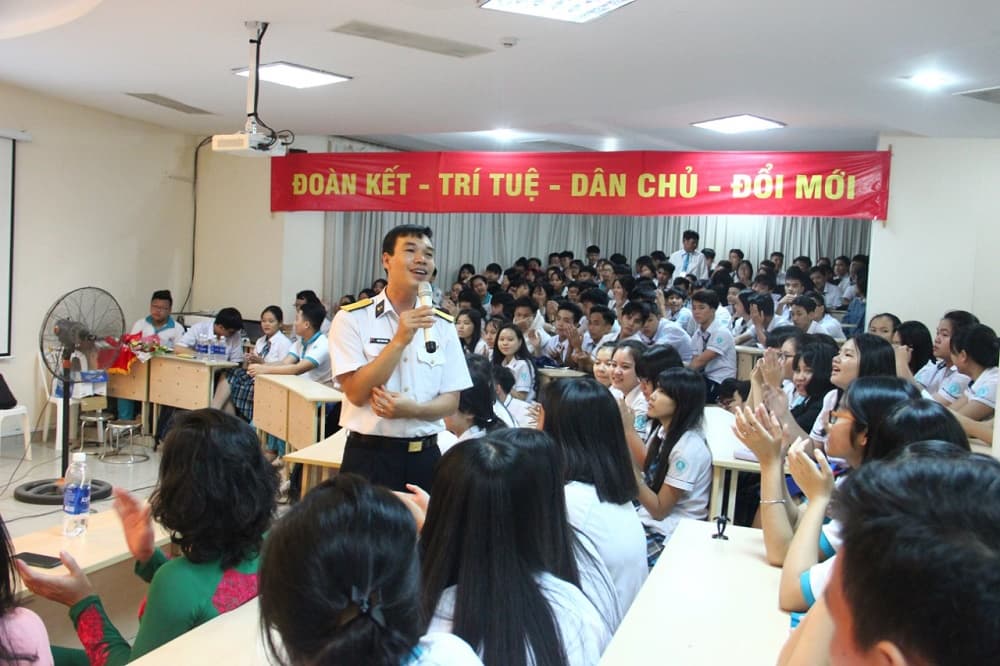 Vùng 2 Hải quân: Tuyên truyền biển, đảo cho hơn 10 nghìn giáo viên, học sinh trên địa bàn tỉnh Đồng Nai