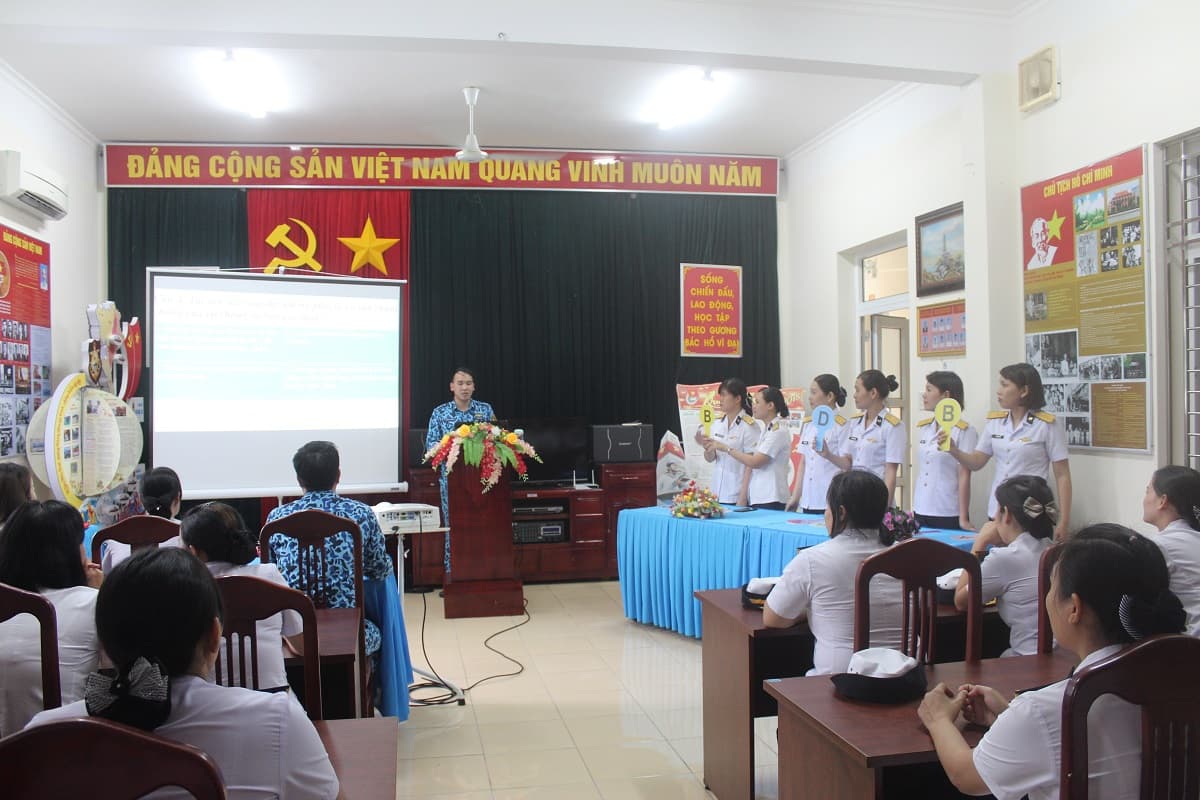 Hội phụ nữ cơ sở Lữ đoàn 189: Thi tìm hiểu pháp luật năm 2019