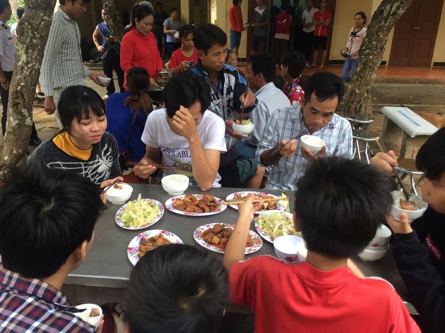 Trạm ra đa 590, Trung đoàn 251 Hải quân hỗ trợ 150 người dân đến tránh trú bão
