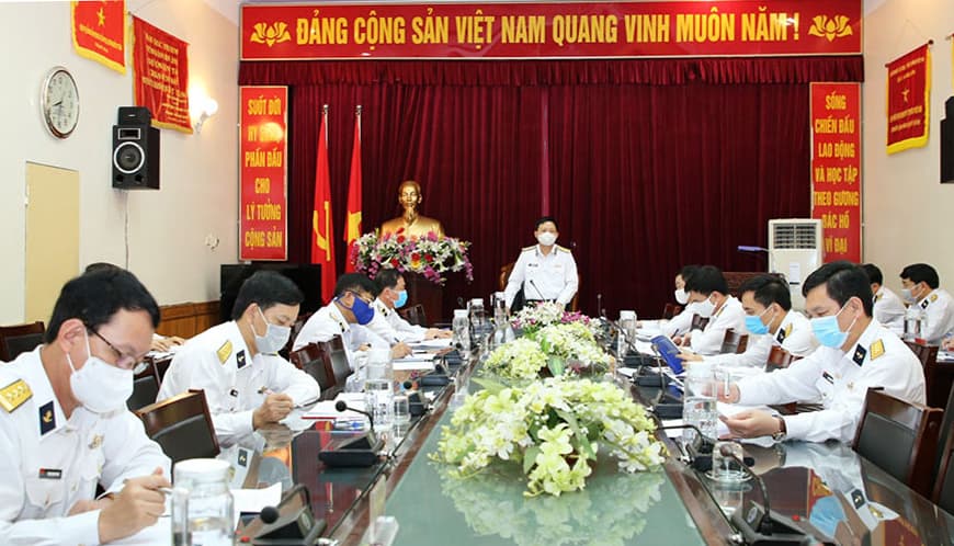 Chính ủy Hải quân làm việc với Bộ Tham mưu về công tác chuẩn bị đại hội đảng các cấp