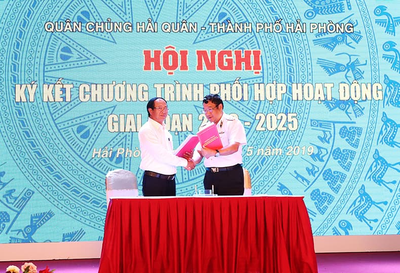 Hội nghị ký kết Chương trình phối hợp hoạt động giữa Quân chủng Hải quân và thành phố Hải Phòng giai đoạn 2019-2025
