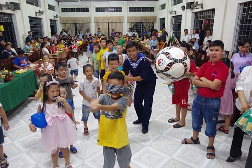 Rộn ràng  “Đêm hội trăng rằm” ở các đơn vị Hải quân