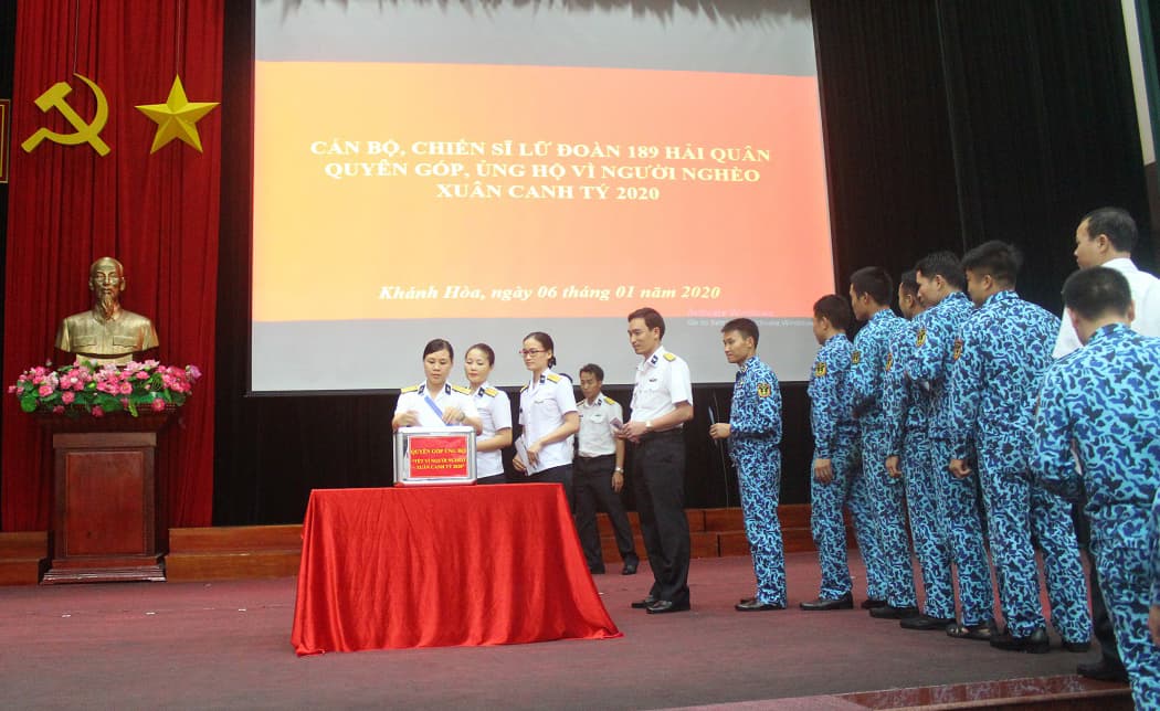 Lữ đoàn 189 Hải quân quyên góp gần 100 triệu đồng ủng hộ người nghèo nhân dịp Xuân Canh Tý 2020