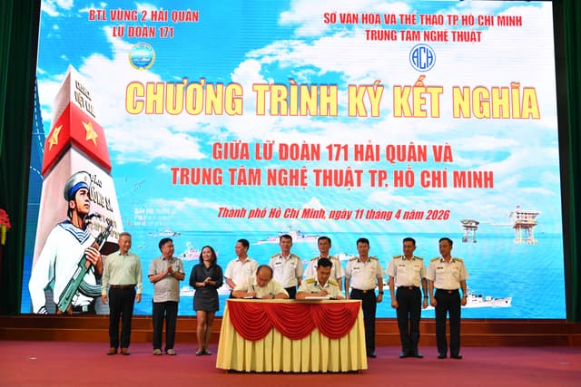 Lữ đoàn 171 và Trung tâm Nghệ thuật Thành phố Hồ Chí Minh ký kết chương trình kết nghĩa năm 2026