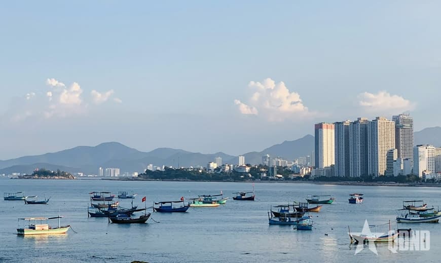 Về Nha Trang nghe sóng biển kể chuyện