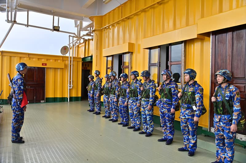 BỘ ĐỘI HẢI QUÂN HƯỚNG VỀ ĐẠI HỘI XIV CỦA ĐẢNG