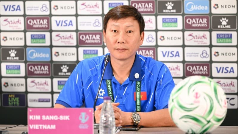 HLV Kim Sang Sik đặt trọn niềm tin vào U23 Việt Nam