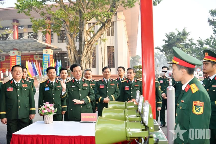 Đẩy mạnh xây dựng Quân đội, củng cố quốc phòng, bảo vệ vững chắc Tổ quốc trong giai đoạn mới