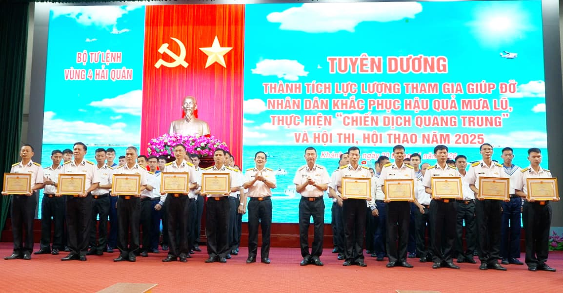 Vùng 4 tuyên dương lực lượng tham gia thực hiện "Chiến dịch Quang Trung"