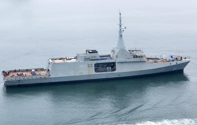 Tàu chiến ven bờ đầu tiên của Malaysia xuất bến