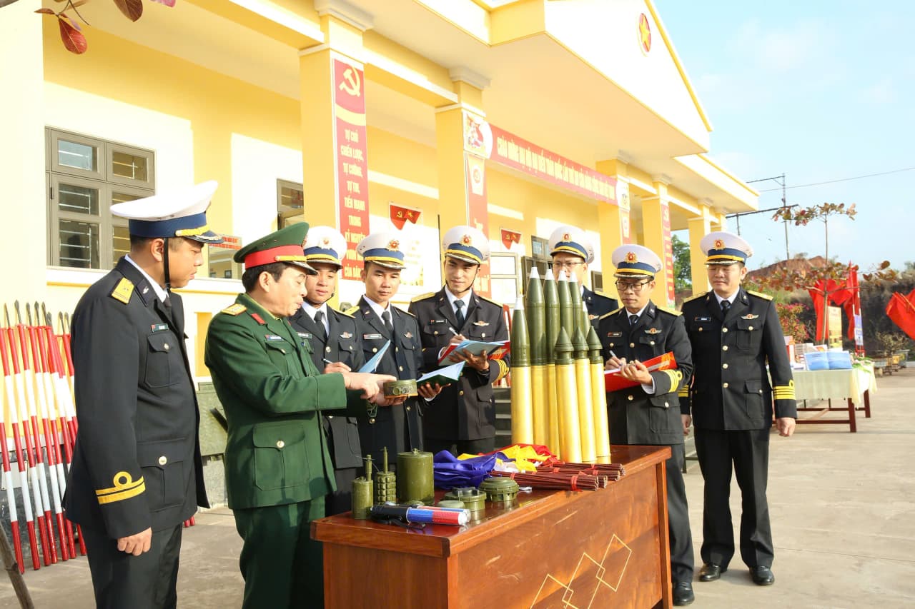 Bộ Quốc phòng kiểm tra công tác chuẩn bị huấn luyện tại Lữ đoàn 147