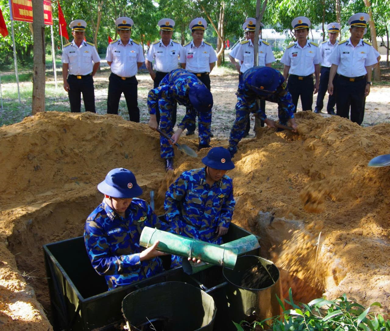 Chấm thi 4 chuyên ngành hậu cần tại Lữ đoàn 146