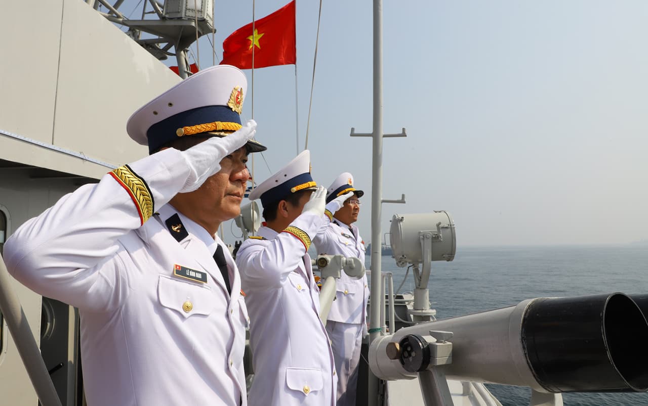 Tàu 17 tham gia Lễ duyệt binh tàu quốc tế trong khuôn khổ Diễn tập MILAN 2026