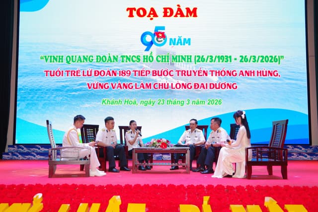 Lữ đoàn 189 tọa đàm thanh niên