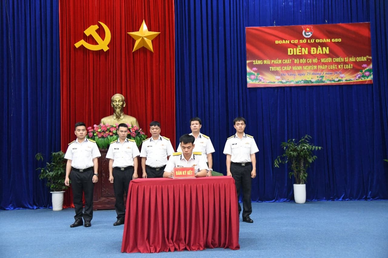 Lữ đoàn 680 tổ chức diễn đàn thanh niên